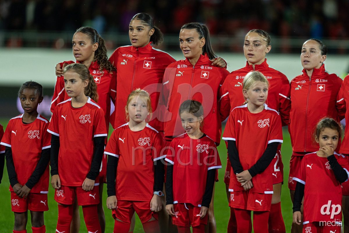 SION, SWITZERLAND, OCTOBER 13 : Switzerland  team during the FIFA Women's World Cup 2027 Women's European Qualifiers Play-offs game between Switzerland and Israel at Stade de Tourbillon on October 13, 2026 in Sion, Switzerland.