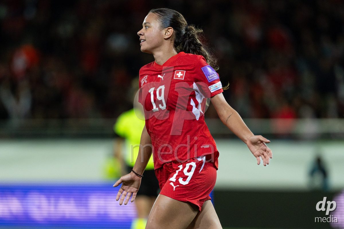 SION, SWITZERLAND, OCTOBER 13 : Iman Beney of Switzerland celebrates the goal (1-0) during the FIFA Women's World Cup 2027 Women's European Qualifiers Play-offs game between Switzerland and Israel at Stade de Tourbillon on October 13, 2026 in Sion, Switzerland.