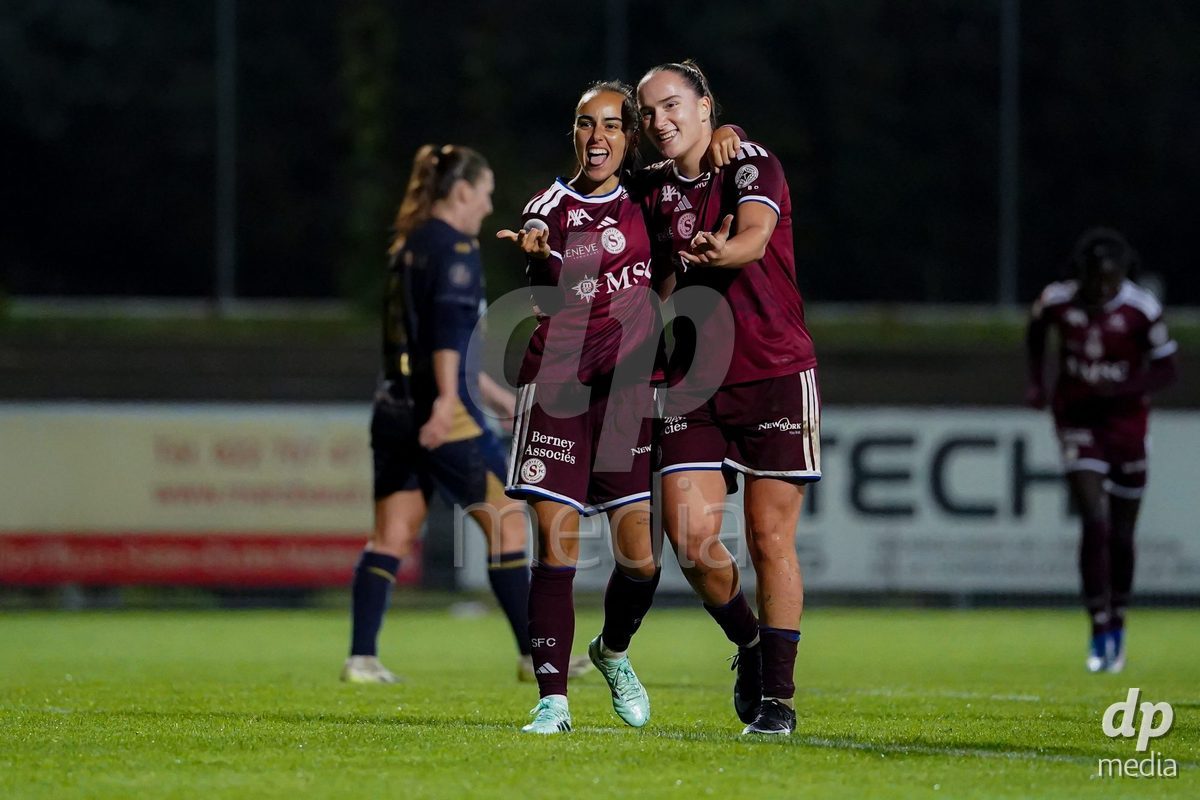 GENEVA, SWITZERLAND - OCTOBER 16: Magdalena Sobal of Servette FC Chenois Feminin celebrating with team after scoring teams fourth goal during the AXA Women's Super League match between Servette FC Chenois Feminin and FC Luzern at Stade de Trois-Chene on October 16, 2026 in Geneva, Switzerland.