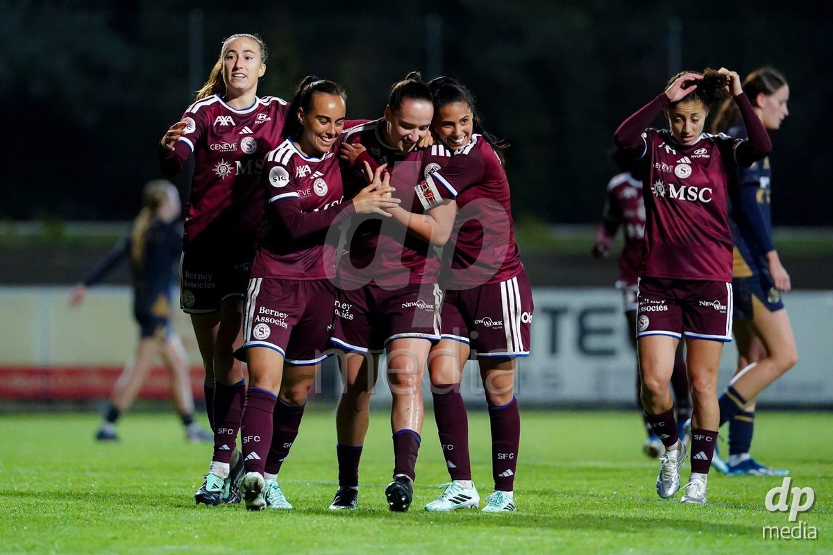 GENEVA, SWITZERLAND - OCTOBER 16: Magdalena Sobal of Servette FC Chenois Feminin celebrating with team after scoring teams fourth goal during the AXA Women's Super League match between Servette FC Chenois Feminin and FC Luzern at Stade de Trois-Chene on October 16, 2026 in Geneva, Switzerland.