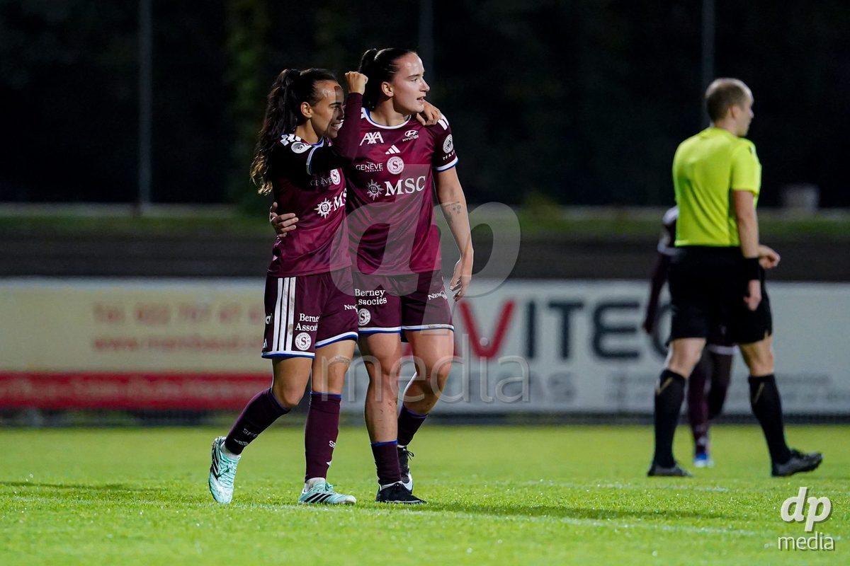 GENEVA, SWITZERLAND - OCTOBER 16: Magdalena Sobal of Servette FC Chenois Feminin celebrating with team after scoring teams fourth goal during the AXA Women's Super League match between Servette FC Chenois Feminin and FC Luzern at Stade de Trois-Chene on October 16, 2026 in Geneva, Switzerland.