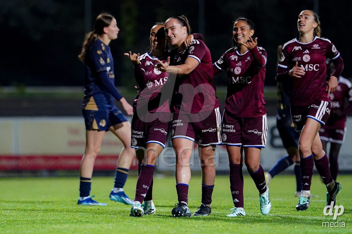 GENEVA, SWITZERLAND - OCTOBER 16: Magdalena Sobal of Servette FC Chenois Feminin celebrating with team after scoring teams fourth goal during the AXA Women's Super League match between Servette FC Chenois Feminin and FC Luzern at Stade de Trois-Chene on October 16, 2026 in Geneva, Switzerland.