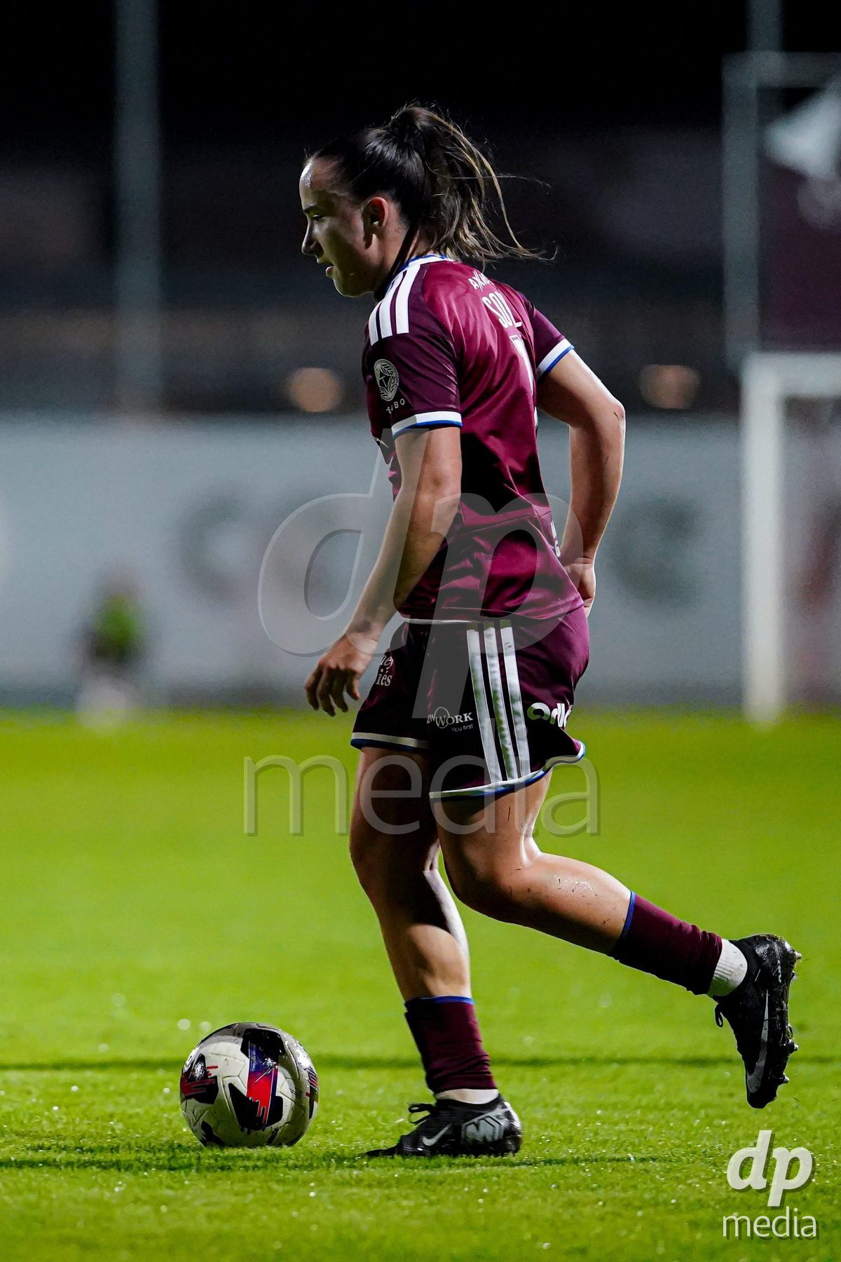 GENEVA, SWITZERLAND - OCTOBER 16: Magdalena Sobal of Servette FC Chenois Feminin controls the ball during the AXA Women's Super League match between Servette FC Chenois Feminin and FC Luzern at Stade de Trois-Chene on October 16, 2026 in Geneva, Switzerland.