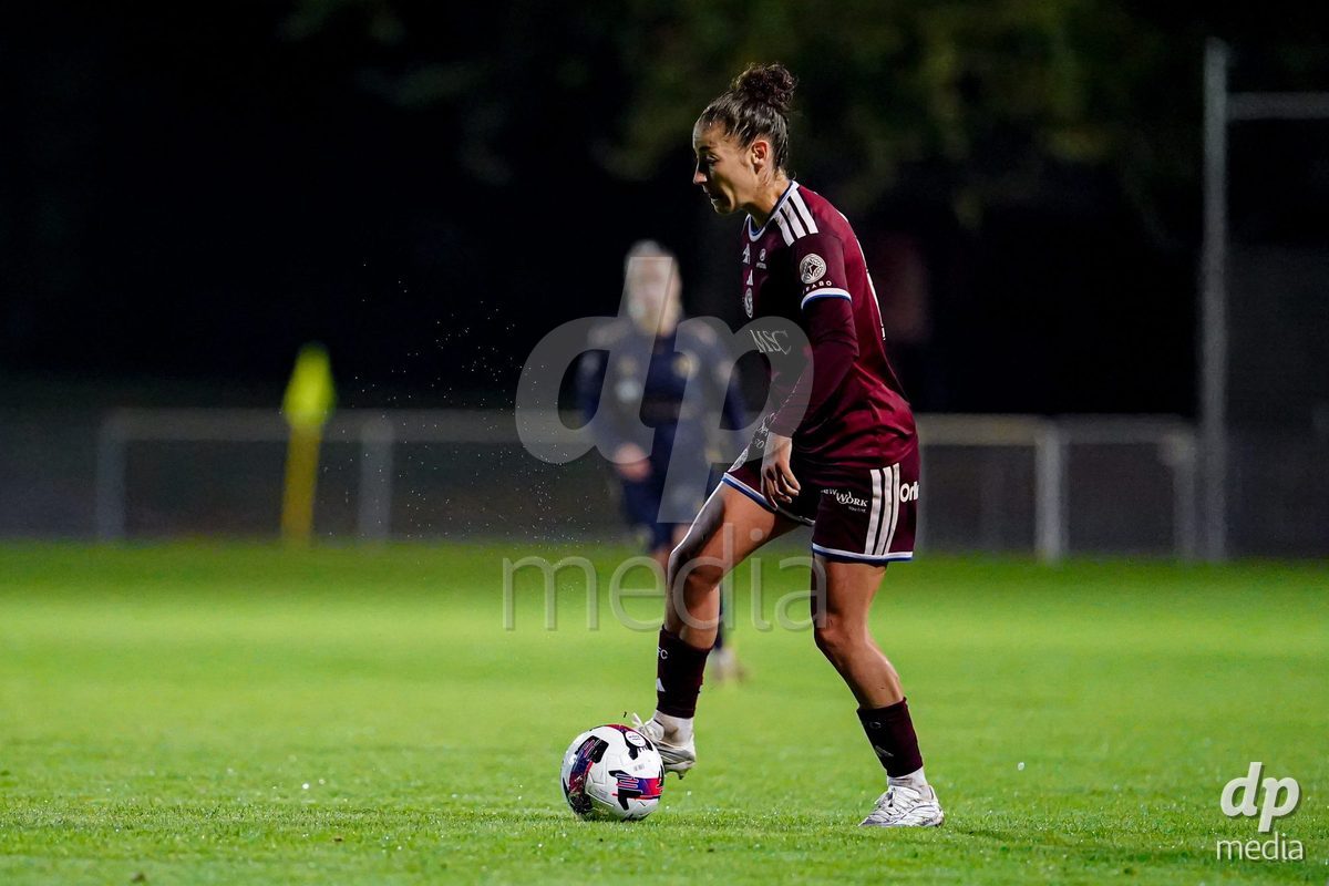 GENEVA, SWITZERLAND - OCTOBER 16: Elodie Nakkach of Servette FC Chenois Feminin controls the ball during the AXA Women's Super League match between Servette FC Chenois Feminin and FC Luzern at Stade de Trois-Chene on October 16, 2026 in Geneva, Switzerland.