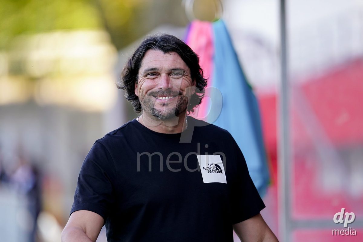 GENEVA, SWITZERLAND - OCTOBER 16: Cristian Toro, Head Coach of Servette FC Chenois Feminin, during the AXA Women's Super League match between Servette FC Chenois Feminin and FC Luzern at Stade de Trois-Chene on October 16, 2026 in Geneva, Switzerland.