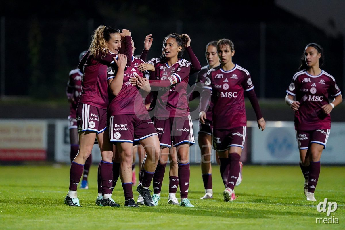 GENEVA, SWITZERLAND - OCTOBER 16: Magdalena Sobal of Servette FC Chenois Feminin celebrating with team after scoring teams fourth goal during the AXA Women's Super League match between Servette FC Chenois Feminin and FC Luzern at Stade de Trois-Chene on October 16, 2026 in Geneva, Switzerland.