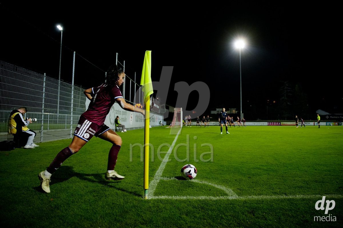 GENEVA, SWITZERLAND - OCTOBER 16: Paola Hernandez of Servette FC Chenois Feminin during the AXA Women's Super League match between Servette FC Chenois Feminin and FC Luzern at Stade de Trois-Chene on October 16, 2026 in Geneva, Switzerland.