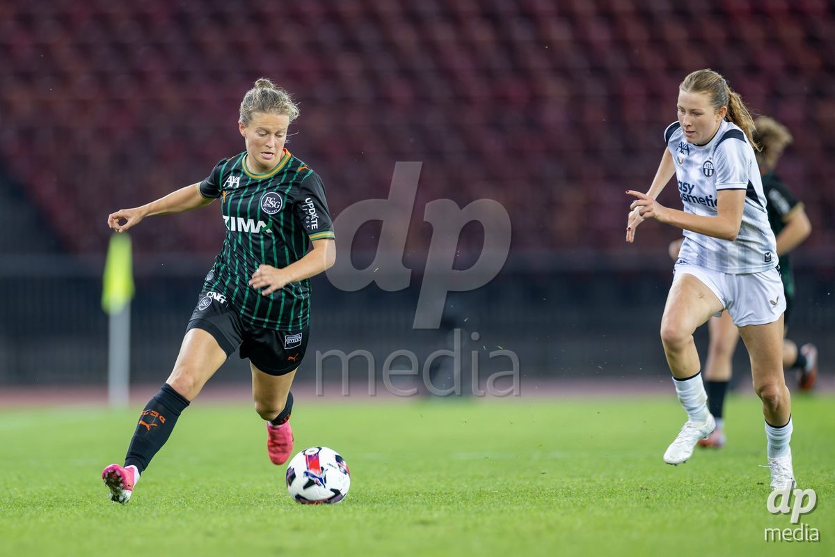 ZURICH, SWITZERLAND - OCTOBER 16: General view and action during the AXA Women's Super League match between FC Zurich and FC St. Gallen 1879 at Letzigrund on October 16, 2026 in Zurich, Switzerland.