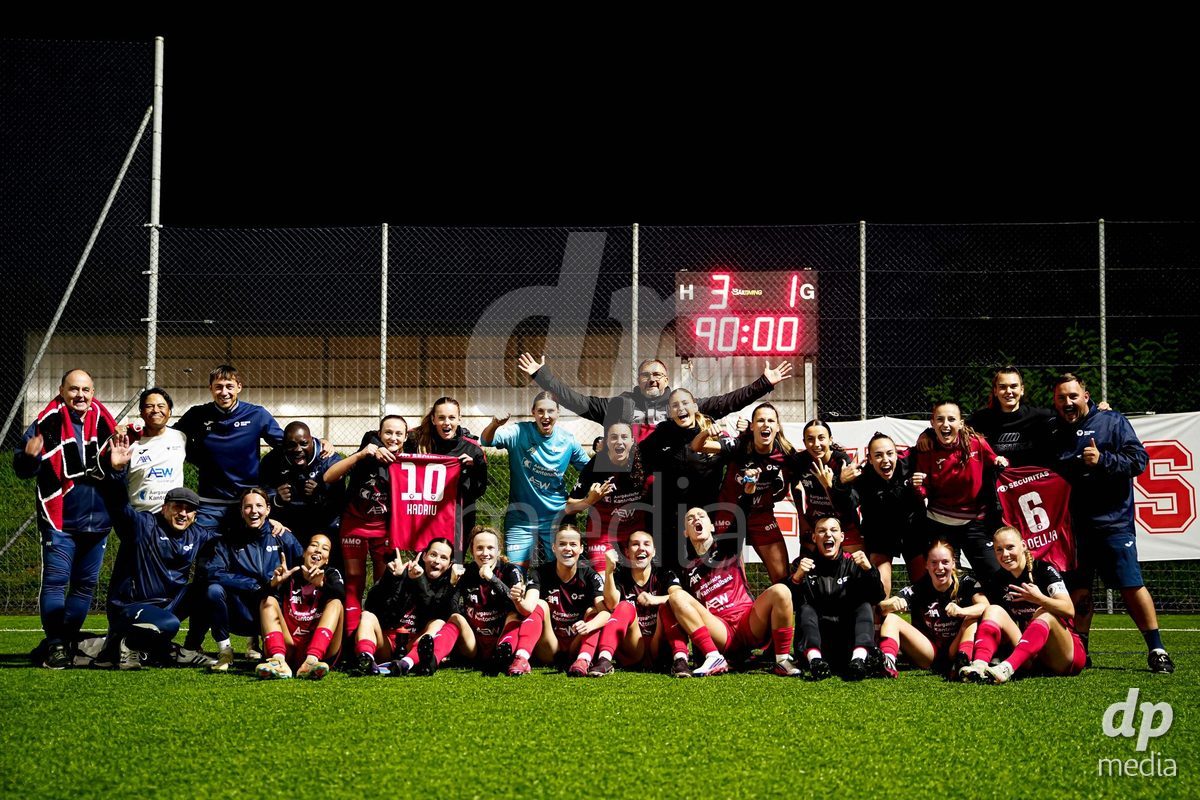 AARAU, SWITZERLAND - OCTOBER 17:  FC Aarau Frauen celebrating after winning the AXA Women's Super League match between FC Aarau Frauen and FC Basel 1893 at Sportanlage Schachen on October 17, 2026 in Aarau, Switzerland.