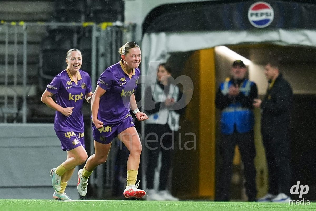 BERN, SWITZERLAND - OCTOBER 17: Leonie Koster of BSC YB Frauen celebrates the third team goal during the AXA Women's Super League match between BSC YB Frauen and GC Frauenfussball at Wankdorf Stadion on October 17, 2026 in Bern, Switzerland.