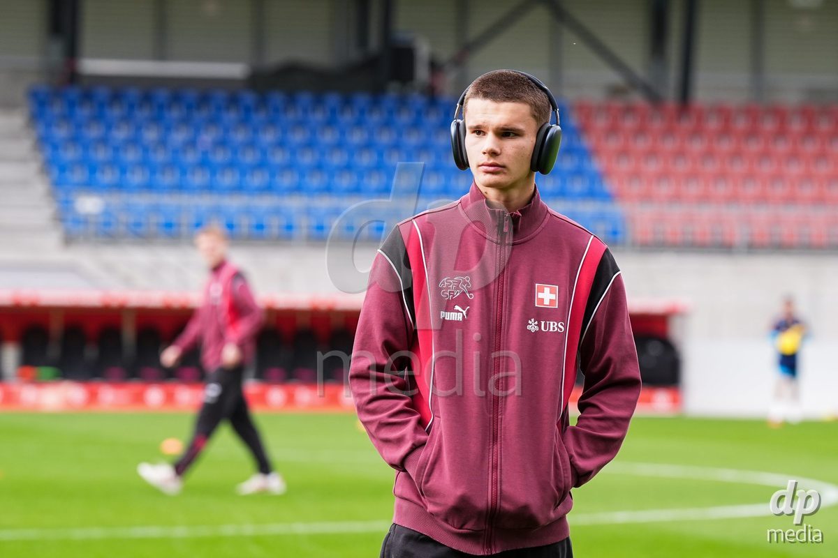 VADUZ, LIECHTENSTEIN - OCTOBER 18: Players of Switzerland arrived prior to the UEFA European Under-17 Qualifier match between Switzerland and Spain at Rheinpark Stadion on October 18, 2026 in Vaduz, Liechtenstein.