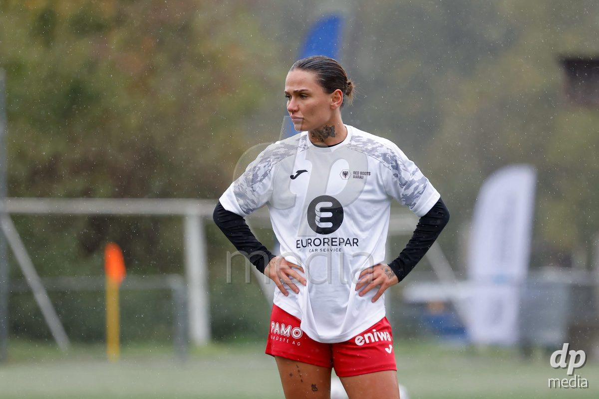 AARAU, SWITZERLAND - OCTOBER 17: Vanesa Hoti of FC Aarau Frauen warming up during the AXA Women's Super League match between FC Aarau Frauen and FC Basel 1893 at Sportanlage Schachen on October 17, 2026 in Aarau, Switzerland.