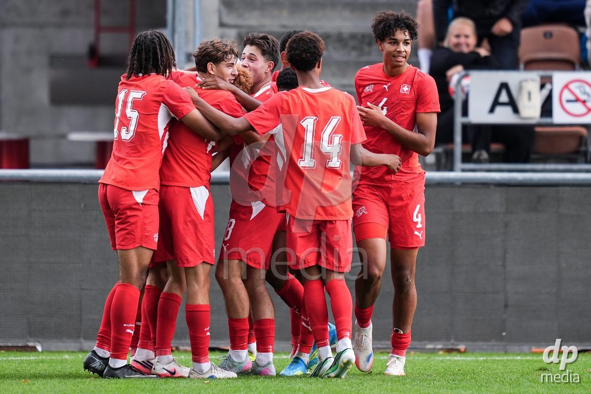 VADUZ, LIECHTENSTEIN - OCTOBER 18: Eron Kele of Switzerland (C) celebrates with teammates after scoring his team's first goal  during the UEFA European Under-17 Qualifier match between Switzerland and Spain at Rheinpark Stadion on October 18, 2026 in Vaduz, Liechtenstein.