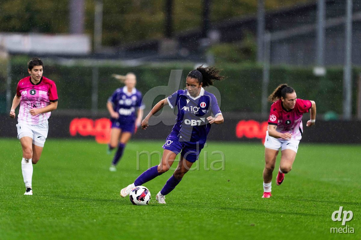 YVERDON-LES-BAINS, SWITZERLAND - OCTOBER 18: 11 Ramona Kannady of FC Rapperswil-Jona in action with the ball during the AXA Women's Super League match between FC Yverdon Women and FC Rapperswil-Jona at Stade Municipal on October 18, 2026 in Yverdon-les-Bains, Switzerland.