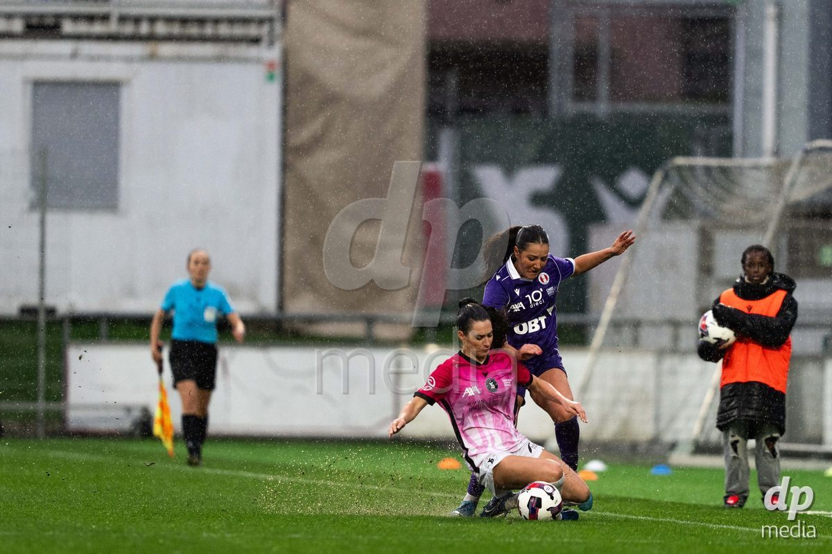 YVERDON-LES-BAINS, SWITZERLAND - OCTOBER 18: 8 Laura Kott of FC Rapperswil-Jona challenging with the ball during the AXA Women's Super League match between FC Yverdon Women and FC Rapperswil-Jona at Stade Municipal on October 18, 2026 in Yverdon-les-Bains, Switzerland.