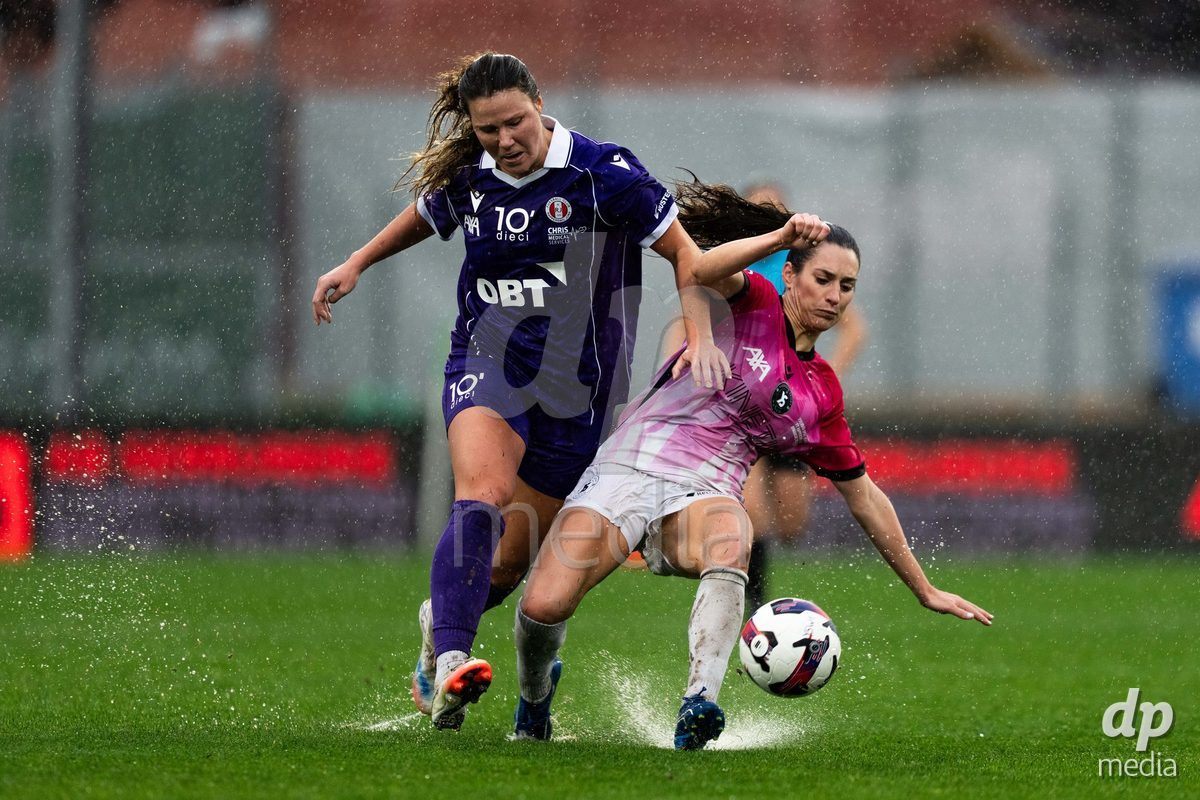 YVERDON-LES-BAINS, SWITZERLAND - OCTOBER 18: 33 Olivia Halina Borgen of FC Rapperswil-Jona challenging with the ball during the AXA Women's Super League match between FC Yverdon Women and FC Rapperswil-Jona at Stade Municipal on October 18, 2026 in Yverdon-les-Bains, Switzerland.