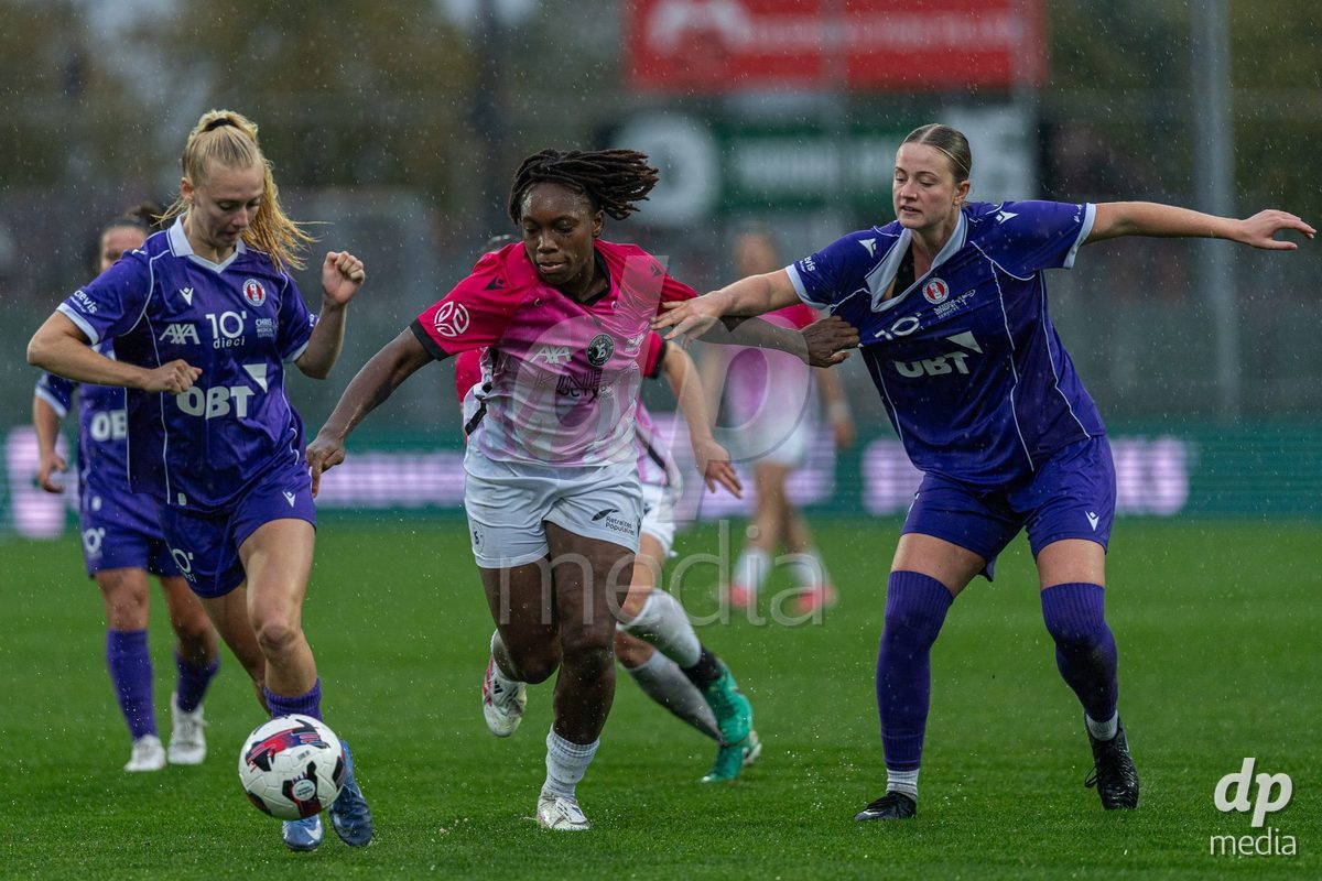 YVERDON-LES-BAINS, SWITZERLAND - OCTOBER 18: Maeva Sogan of Yverdon Sport Women battles for the ball during the AXA Women's Super League match between FC Yverdon Women and FC Rapperswil-Jona at Stade Municipal on October 18, 2026 in Yverdon-les-Bains, Switzerland.