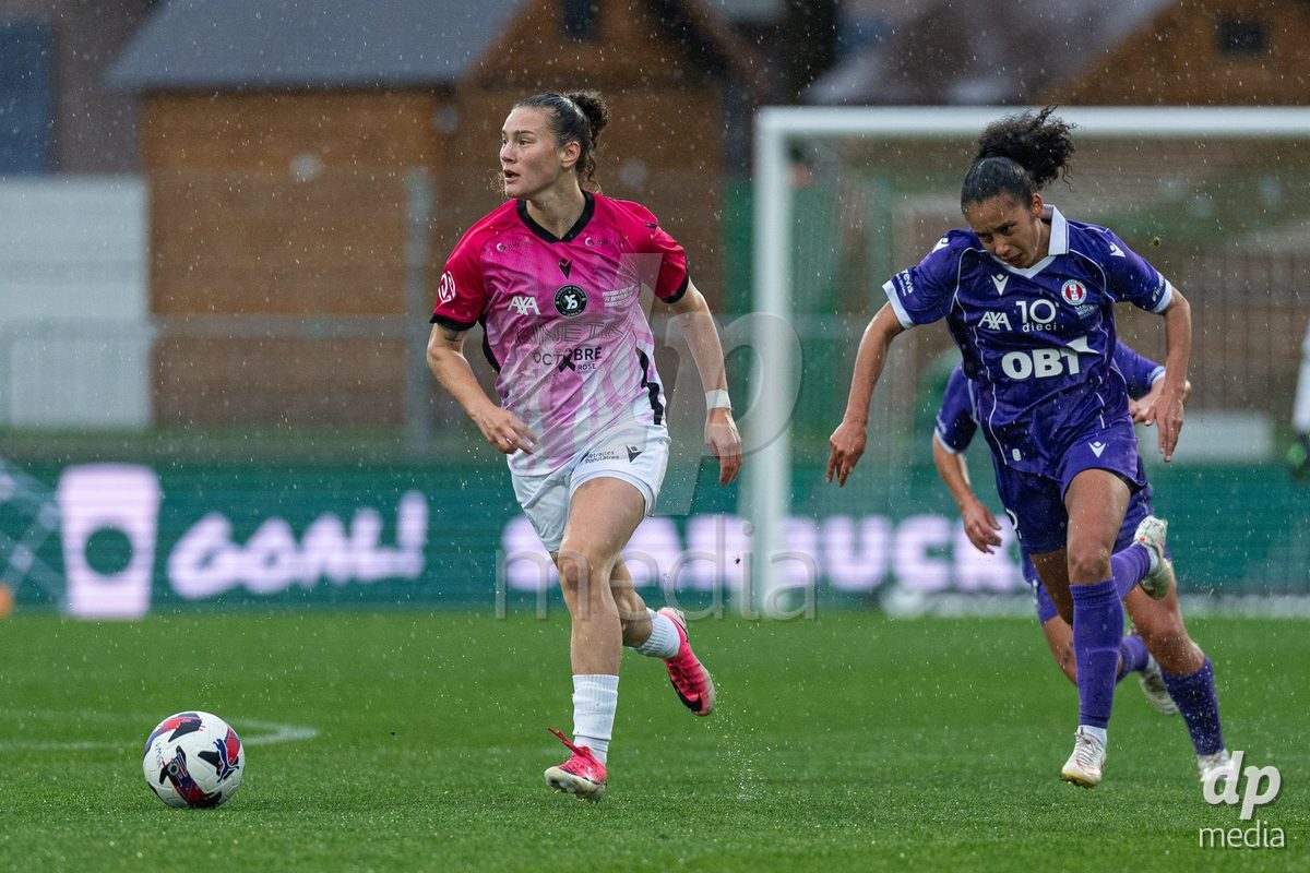 YVERDON-LES-BAINS, SWITZERLAND - OCTOBER 18: Zia Girardin of Yverdon Sport Women drives the ball during the AXA Women's Super League match between FC Yverdon Women and FC Rapperswil-Jona at Stade Municipal on October 18, 2026 in Yverdon-les-Bains, Switzerland.