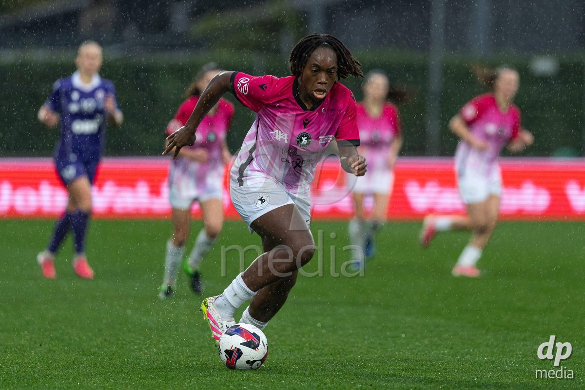 YVERDON-LES-BAINS, SWITZERLAND - OCTOBER 18: Maeva Sogan of Yverdon Sport Women runs with the ball during the AXA Women's Super League match between FC Yverdon Women and FC Rapperswil-Jona at Stade Municipal on October 18, 2026 in Yverdon-les-Bains, Switzerland.