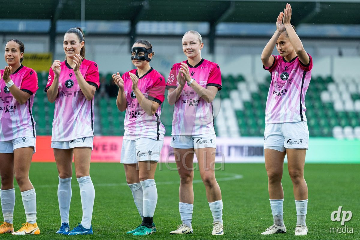 YVERDON-LES-BAINS, SWITZERLAND - OCTOBER 18: Yverdon Sport Women during the AXA Women's Super League match between FC Yverdon Women and FC Rapperswil-Jona at Stade Municipal on October 18, 2026 in Yverdon-les-Bains, Switzerland.
