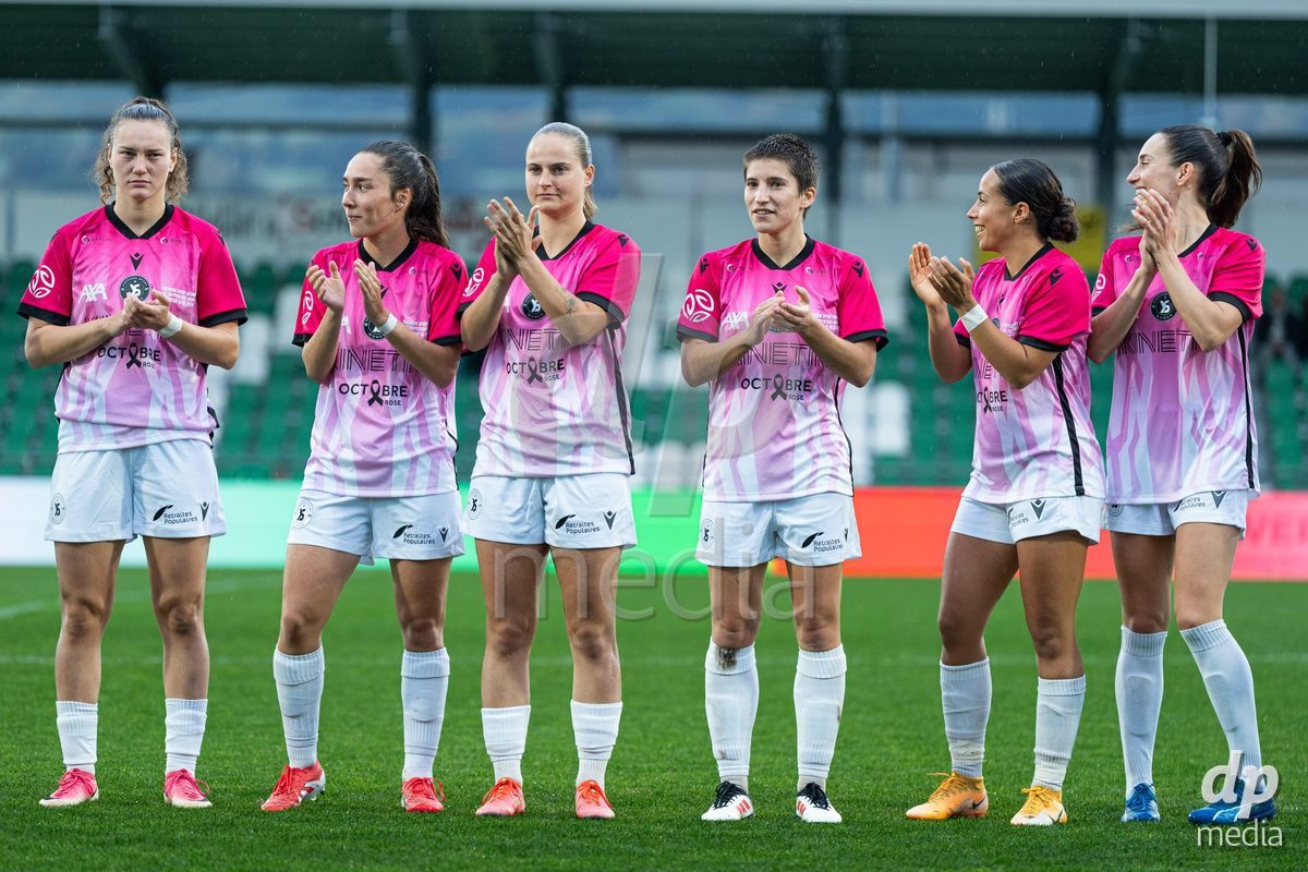 YVERDON-LES-BAINS, SWITZERLAND - OCTOBER 18: Yverdon Sport Women during the AXA Women's Super League match between FC Yverdon Women and FC Rapperswil-Jona at Stade Municipal on October 18, 2026 in Yverdon-les-Bains, Switzerland.