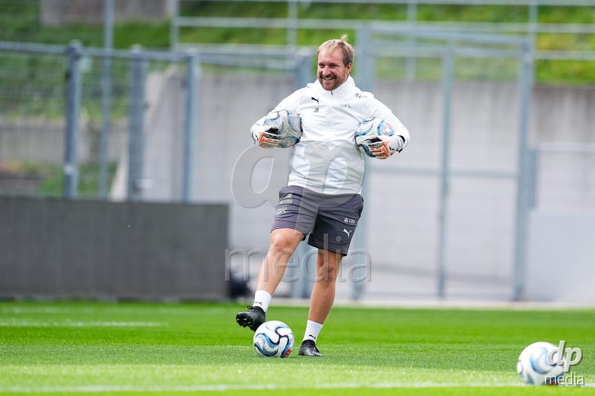 VADUZ, LIECHTENSTEIN - OCTOBER 18: Goalkeeper coach Josua Bonvin of Switzerland during the UEFA European Under-17 Qualifier match between Switzerland and Spain at Rheinpark Stadion on October 18, 2026 in Vaduz, Liechtenstein.