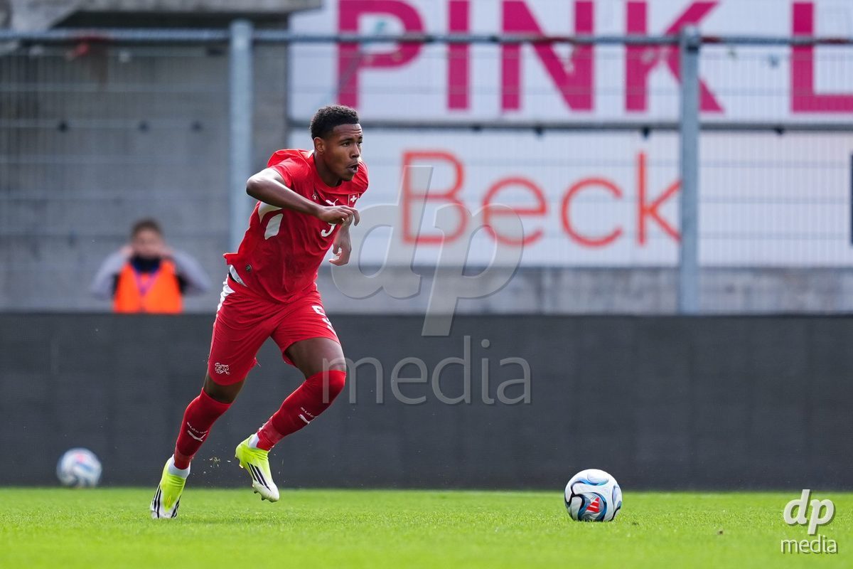 VADUZ, LIECHTENSTEIN - OCTOBER 18: Noah Kakor of Switzerland controls the ball during the UEFA European Under-17 Qualifier match between Switzerland and Spain at Rheinpark Stadion on October 18, 2026 in Vaduz, Liechtenstein.