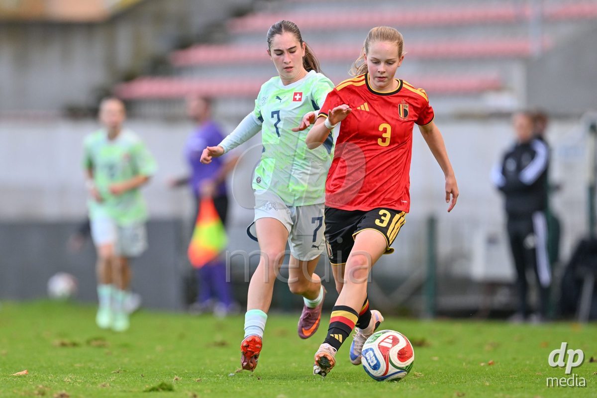 MOUSCRON, BELGIUM - OCTOBER 22: Mia Seitz (7) of Switzerland defending on Femke Van Der Meulen (3) of Belgium during the International Women's Friendly match between Belgium U16 and Switzerland U16 at Le Cannonier on October 22, 2026 in Mouscron, Belgium.