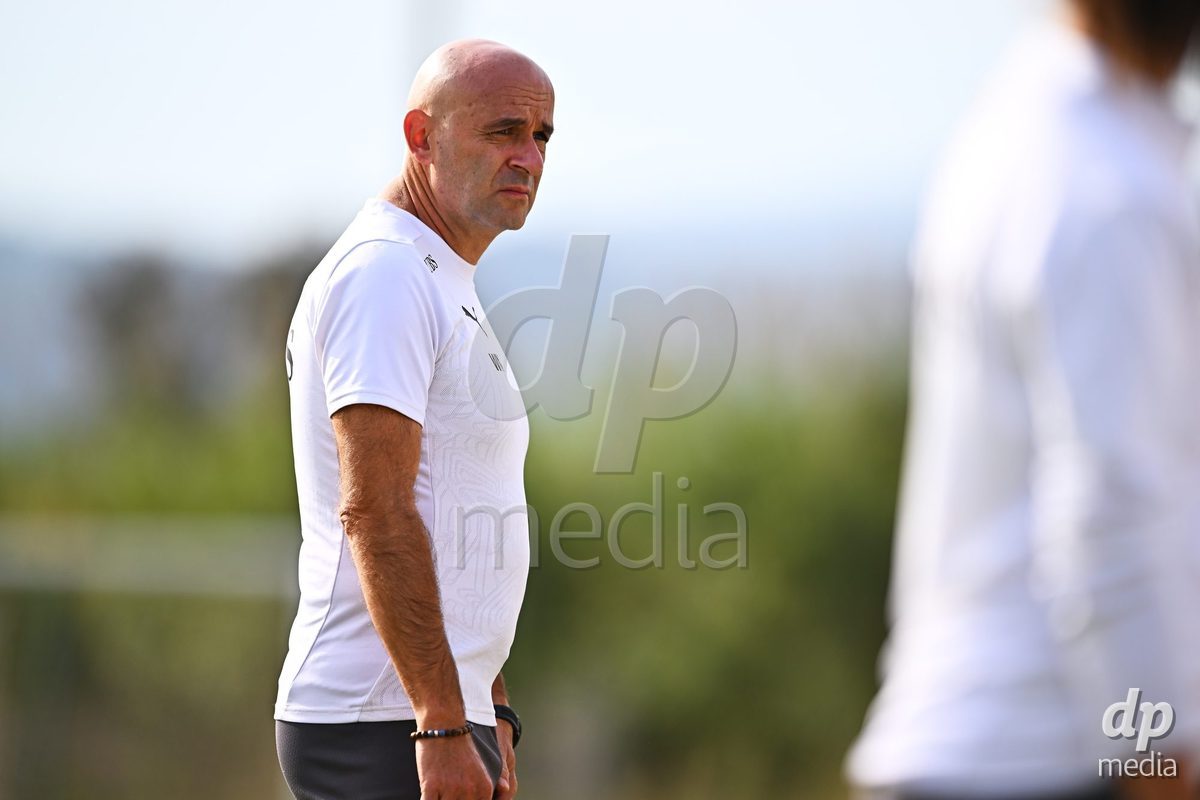 OLIVA NOVA, SPAIN - OCTOBER 24: William Niederhauser Head Coach of Switzerland during the International Women's Friendly match between Switzerland U17 and Hungary U17 at Oliva Nova Sports Center on October 24, 2026 in Oliva Nova, Spain.