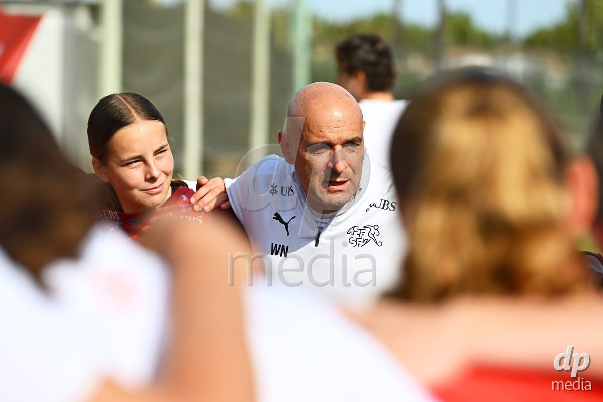 OLIVA NOVA, SPAIN - OCTOBER 24: William Niederhauser Head Coach of Switzerland during the International Women's Friendly match between Switzerland U17 and Hungary U17 at Oliva Nova Sports Center on October 24, 2026 in Oliva Nova, Spain.
