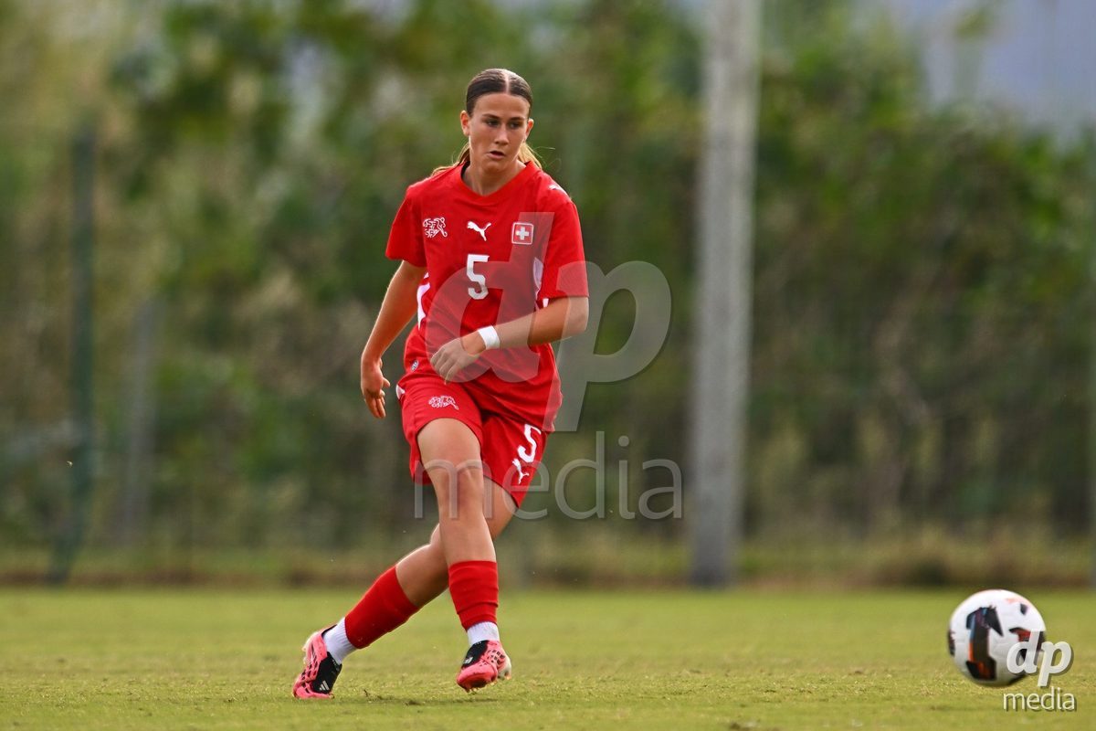 OLIVA NOVA, SPAIN - OCTOBER 24: Emeline van Dam of Switzerland during the International Women's Friendly match between Switzerland U17 and Hungary U17 at Oliva Nova Sports Center on October 24, 2026 in Oliva Nova, Spain.