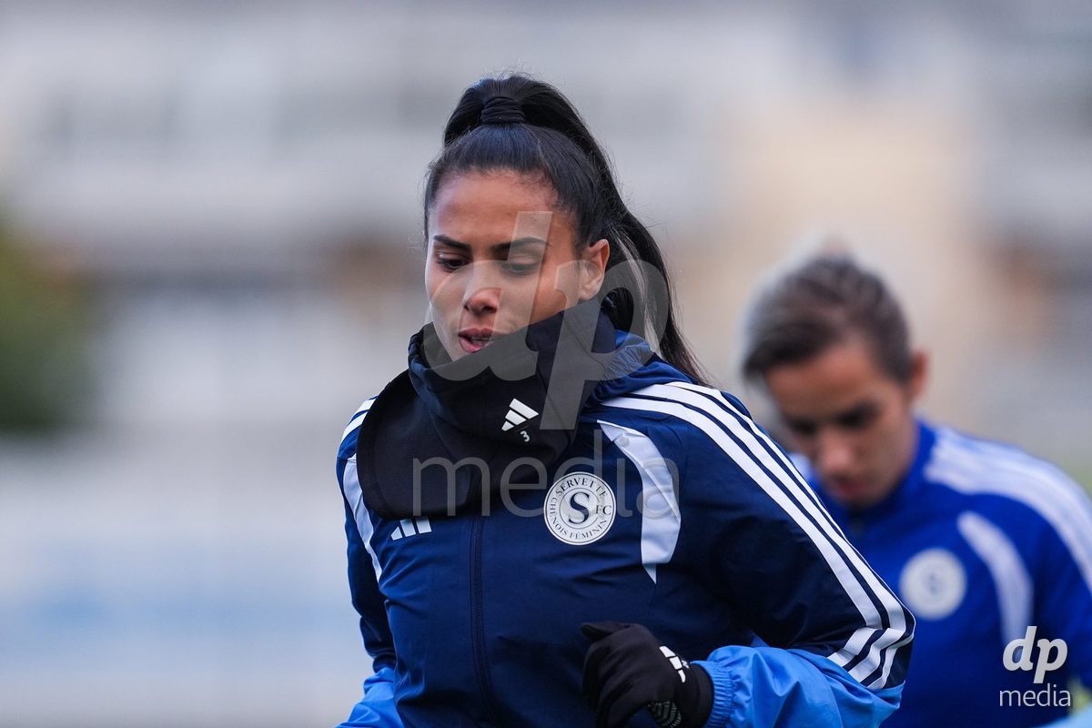 WIL, SWITZERLAND - OCTOBER 24: Players of Servette during warm-up prior to the AXA Women's Cup match between FC Wil 1900 and Servette FC Chenois Feminin at Lidl Sportpark on October 24, 2026 in Wil, Switzerland.