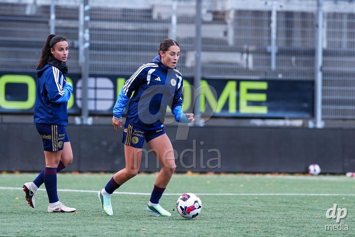 WIL, SWITZERLAND - OCTOBER 24: Players of Servette during warm-up prior to the AXA Women's Cup match between FC Wil 1900 and Servette FC Chenois Feminin at Lidl Sportpark on October 24, 2026 in Wil, Switzerland.