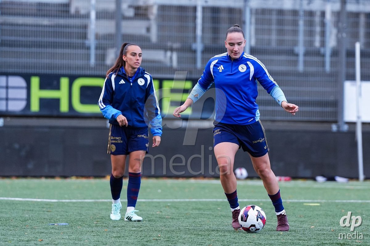 WIL, SWITZERLAND - OCTOBER 24: Players of Servette during warm-up prior to the AXA Women's Cup match between FC Wil 1900 and Servette FC Chenois Feminin at Lidl Sportpark on October 24, 2026 in Wil, Switzerland.