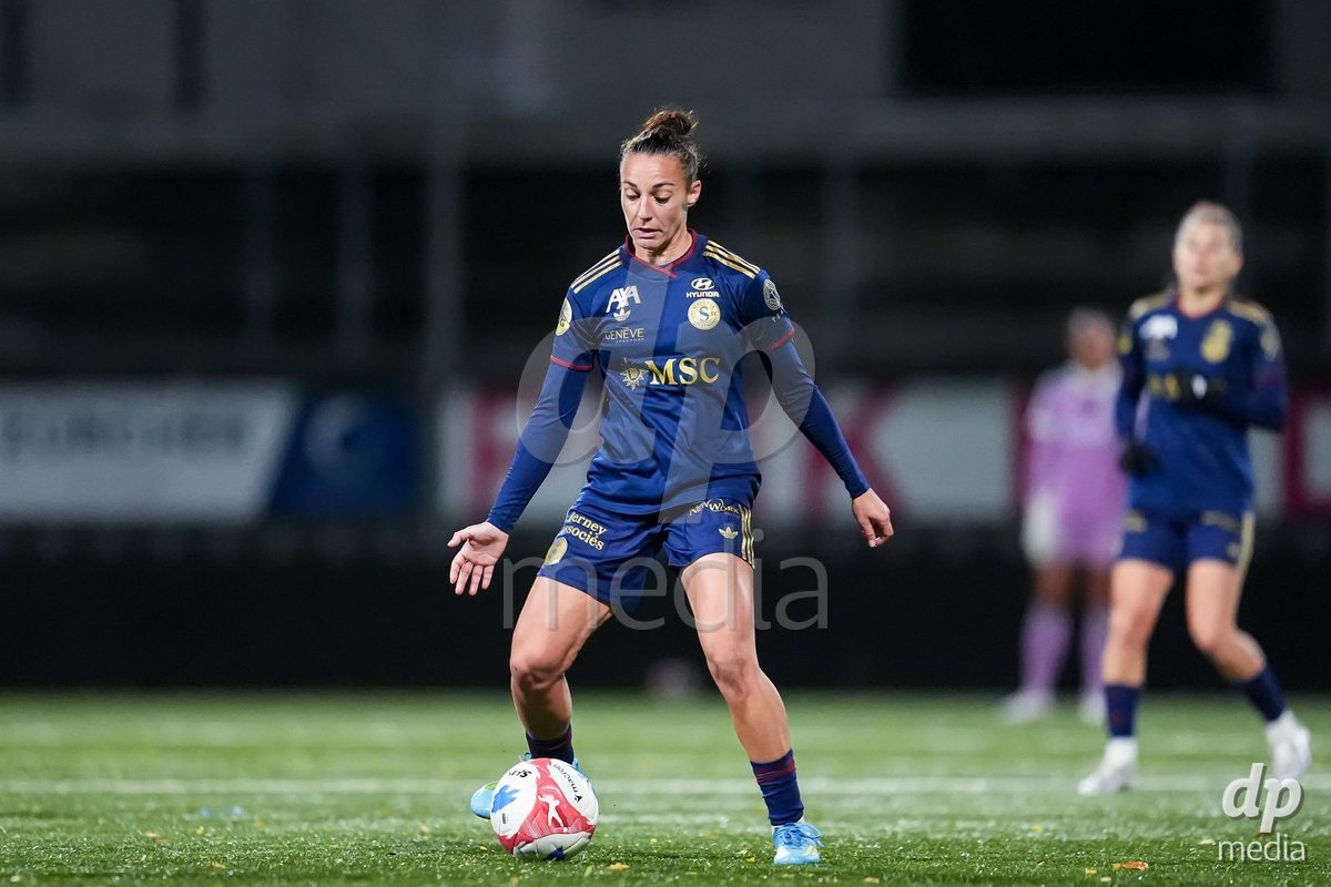 WIL, SWITZERLAND - OCTOBER 24: Paula Serrano of Servette FC Chenois Feminin controls the ball during the AXA Women's Cup match between FC Wil 1900 and Servette FC Chenois Feminin at Lidl Sportpark on October 24, 2026 in Wil, Switzerland.