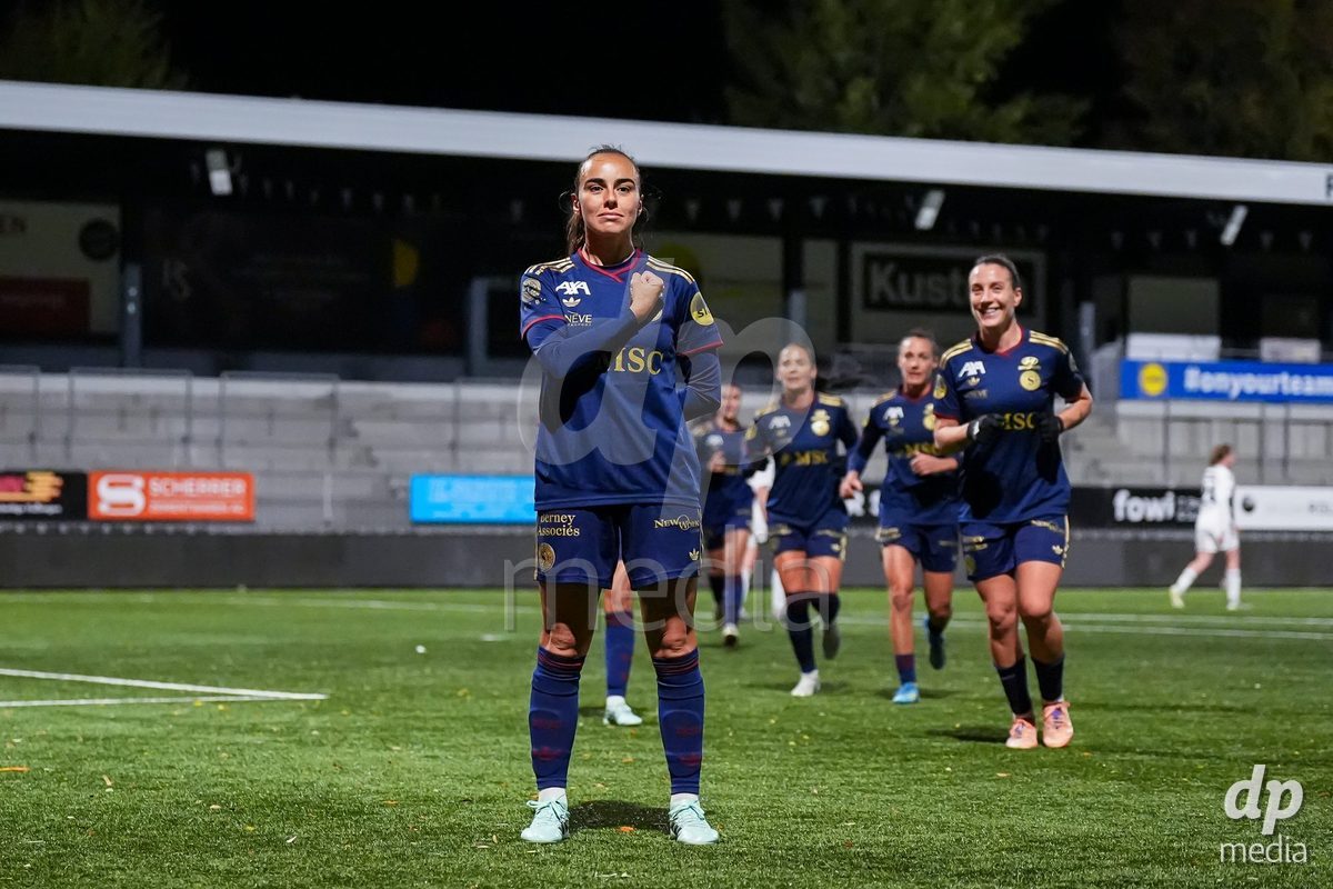 WIL, SWITZERLAND - OCTOBER 24: Joana Marchao of Servette FC Chenois Feminin celebrates the fifth team goal during the AXA Women's Cup match between FC Wil 1900 and Servette FC Chenois Feminin at Lidl Sportpark on OctoberJoana Marchao of Servette FC Chenois Feminin 24, 2026 in Wil, Switzerland.