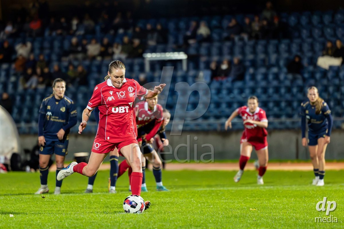 LUZERN, SWITZERLAND - OCTOBER 24: 17 Leyla Mcfarland of FC Rapperswil-Jona taking the penalty during the AXA Women's Cup match between FC Luzern and FC Rapperswil-Jona at Hubelmatt on October 24, 2026 in Luzern, Switzerland.