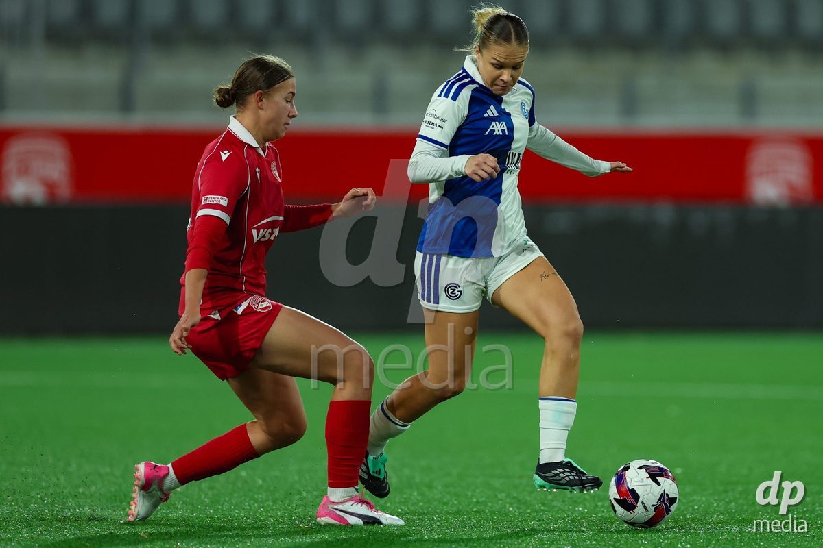 THUN, SWITZERLAND - OCTOBER 25: Ella LjuÅ¡tina from the GC Frauenfussball (R) during the AXA Women's Cup match between FC Thun and GC Frauenfussball at Visana Stadion on October 25, 2026 in Thun, Switzerland.