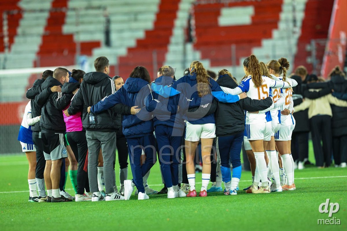 THUN, SWITZERLAND - OCTOBER 25: The Team GC Frauenfussball after the AXA Women's Cup match between FC Thun and GC Frauenfussball at Visana Stadion on October 25, 2026 in Thun, Switzerland.