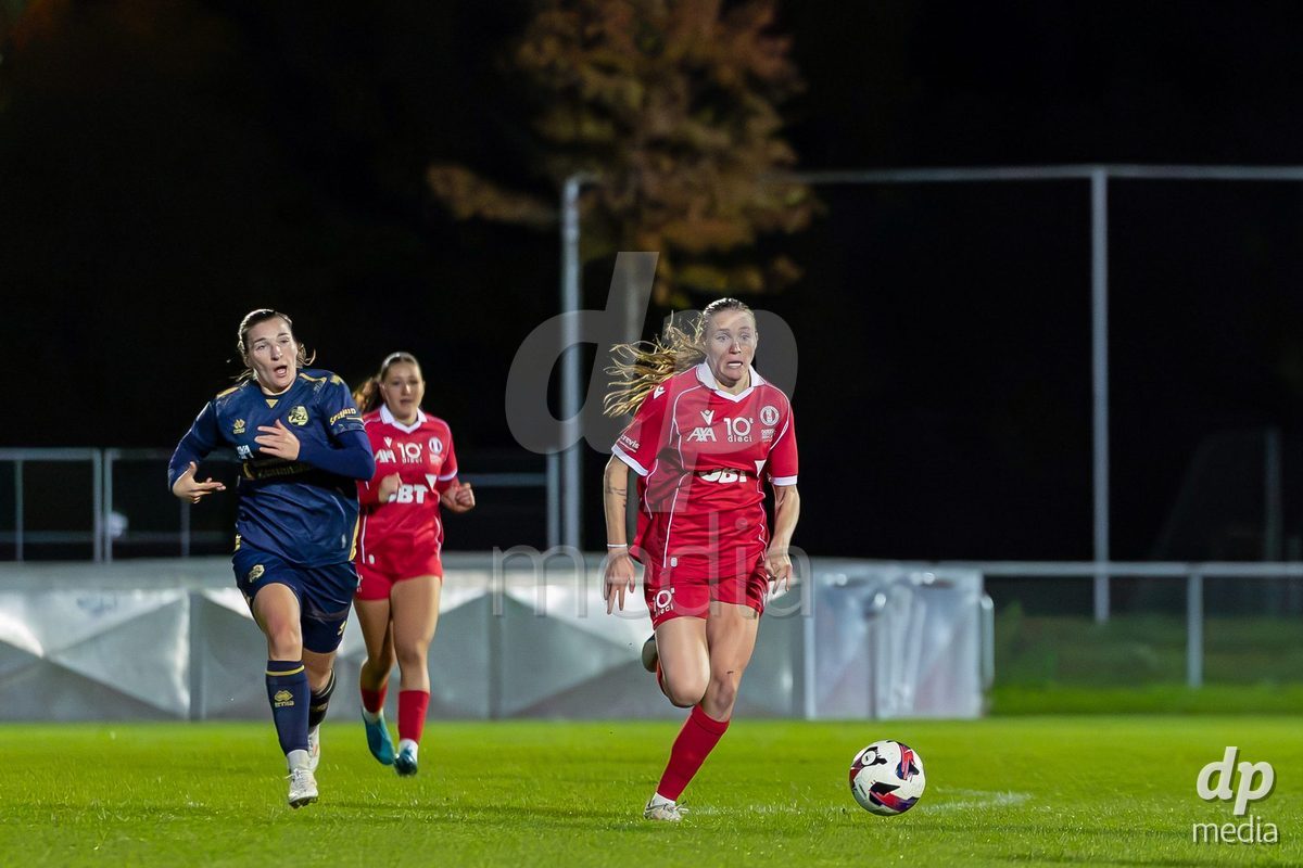 LUZERN, SWITZERLAND - OCTOBER 24: 17 Leyla Mcfarland of FC Rapperswil-Jona challenging with the ball during the AXA Women's Cup match between FC Luzern and FC Rapperswil-Jona at Hubelmatt on October 24, 2026 in Luzern, Switzerland.