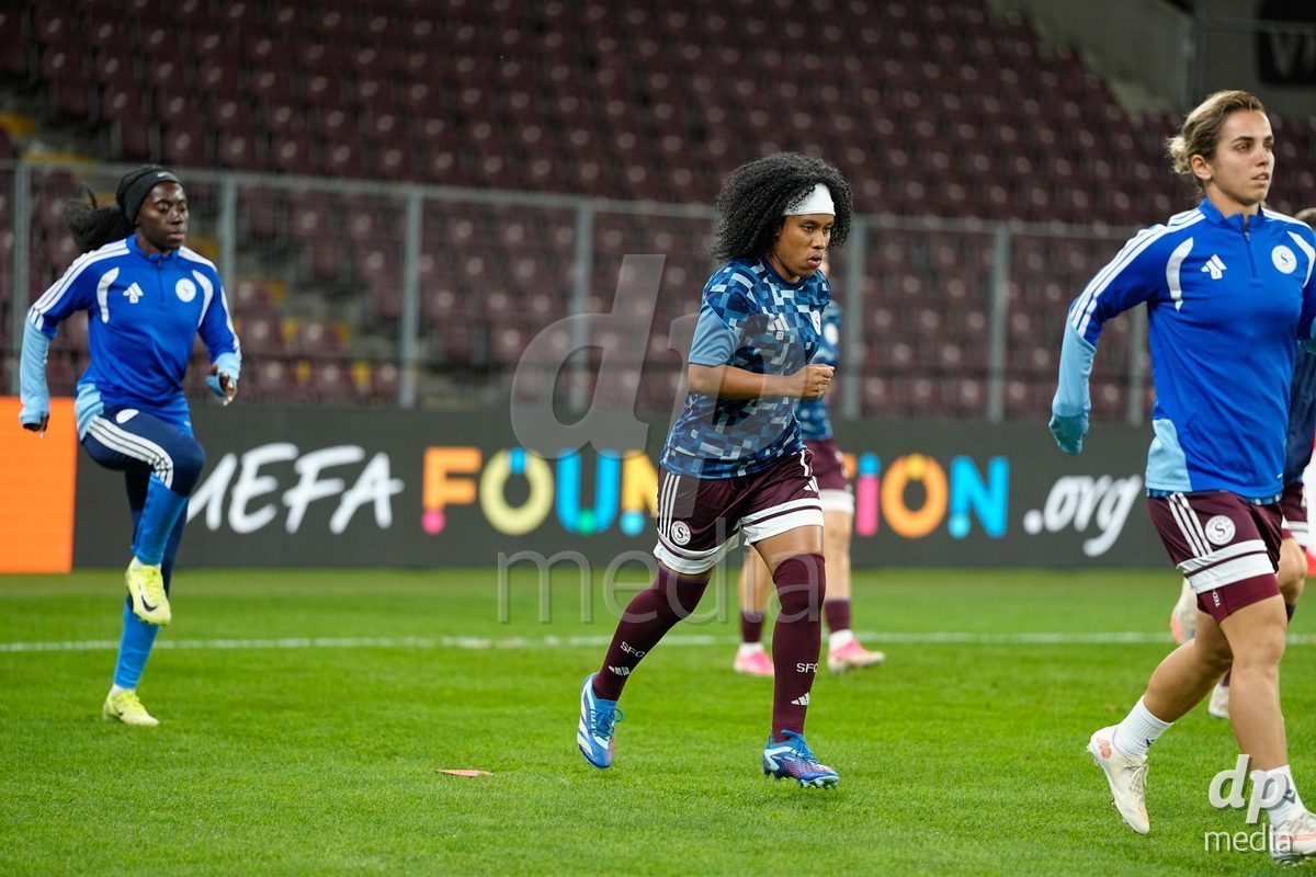 GENEVA, SWITZERLAND - OCTOBER 28: Natasha Andonova and Mickaella Cardia of Servette FC Chenois Feminin before the UEFA Women's Champions League match between Servette FC Chenois Feminin and OH Leuven at Stade de Geneve on October 28, 2026 in Geneva, Switzerland.