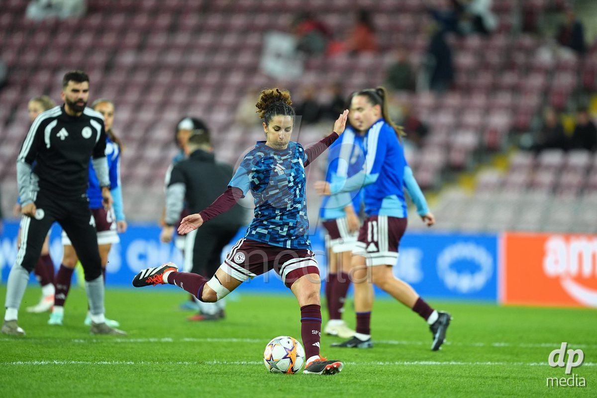 GENEVA, SWITZERLAND - OCTOBER 28: Ghoutia Karchouni of Servette FC Chenois Feminin during warmup before the UEFA Women's Champions League match between Servette FC Chenois Feminin and OH Leuven at Stade de Geneve on October 28, 2026 in Geneva, Switzerland.