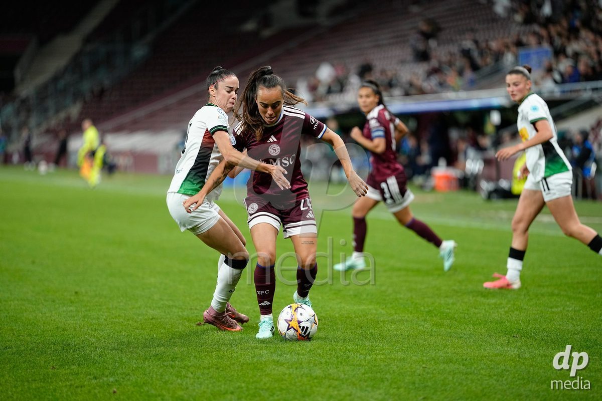GENEVA, SWITZERLAND - OCTOBER 28: Joana Marchao of Servette FC Chenois Feminin against Virag Nagy and Ioanna Papatheodorou of OH Leuven during the UEFA Women's Champions League match between Servette FC Chenois Feminin and OH Leuven at Stade de Geneve on October 28, 2026 in Geneva, Switzerland.