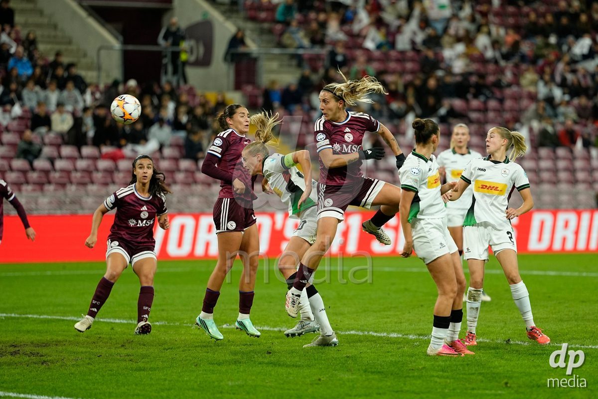 GENEVA, SWITZERLAND - OCTOBER 28: Gloria Marinelli of Servette FC Chenois Feminin with a header during the UEFA Women's Champions League match between Servette FC Chenois Feminin and OH Leuven at Stade de Geneve on October 28, 2026 in Geneva, Switzerland.