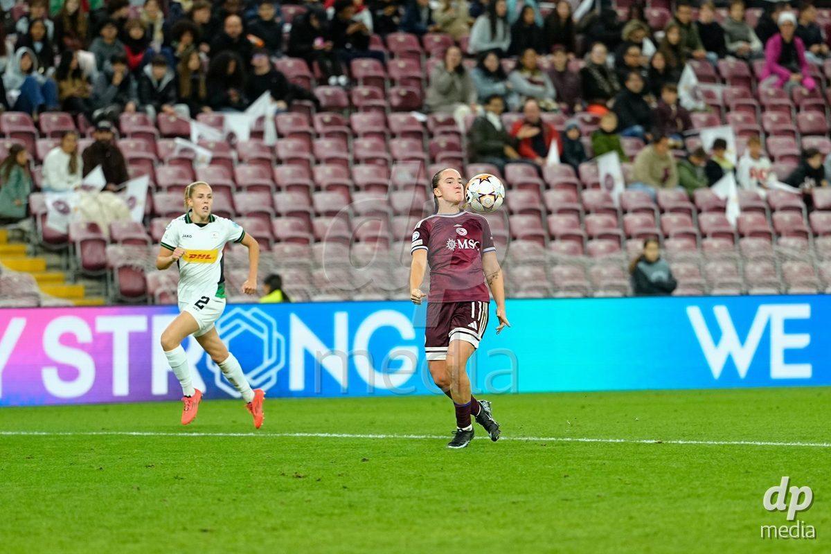 GENEVA, SWITZERLAND - OCTOBER 28: Magdalena Sobal of Servette FC Chenois Feminin during the UEFA Women's Champions League match between Servette FC Chenois Feminin and OH Leuven at Stade de Geneve on October 28, 2026 in Geneva, Switzerland.