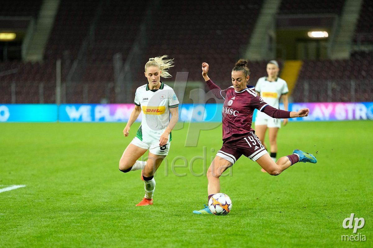 GENEVA, SWITZERLAND - OCTOBER 28: Paula Serrano of Servette FC Chenois Feminin against Kim Everaerts of OH Leuven during the UEFA Women's Champions League match between Servette FC Chenois Feminin and OH Leuven at Stade de Geneve on October 28, 2026 in Geneva, Switzerland.