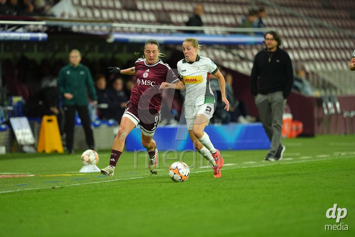 GENEVA, SWITZERLAND - OCTOBER 28: Gloria Marinelli of Servette FC Chenois Feminin against Saar Janssen of OH Leuven during the UEFA Women's Champions League match between Servette FC Chenois Feminin and OH Leuven at Stade de Geneve on October 28, 2026 in Geneva, Switzerland.
