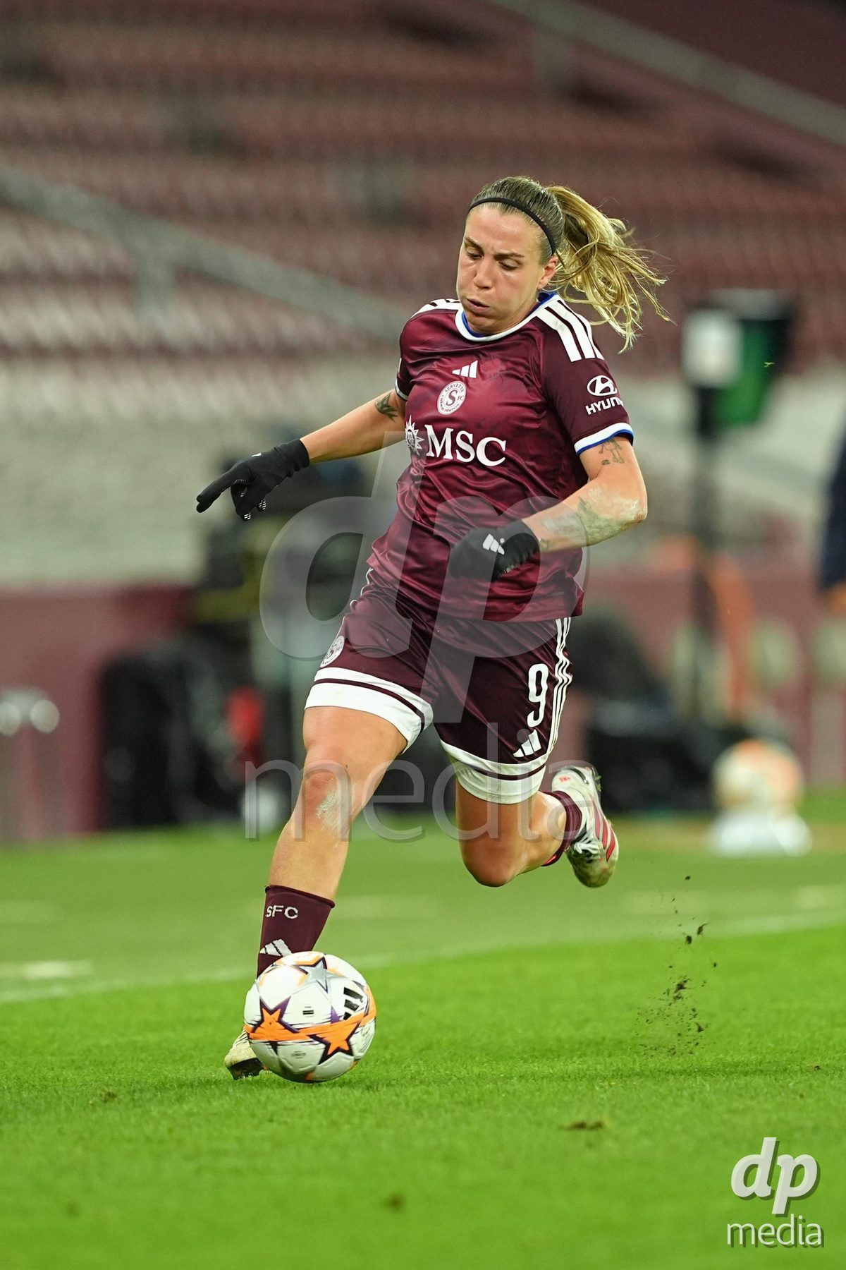 GENEVA, SWITZERLAND - OCTOBER 28: Gloria Marinelli of Servette FC Chenois Feminin during the UEFA Women's Champions League match between Servette FC Chenois Feminin and OH Leuven at Stade de Geneve on October 28, 2026 in Geneva, Switzerland.