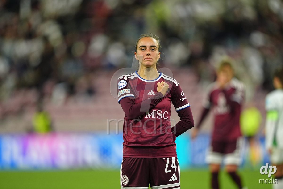 GENEVA, SWITZERLAND - OCTOBER 28: Joana Marchao of Servette FC Chenois Feminin celebrates her goal during the UEFA Women's Champions League match between Servette FC Chenois Feminin and OH Leuven at Stade de Geneve on October 28, 2026 in Geneva, Switzerland.