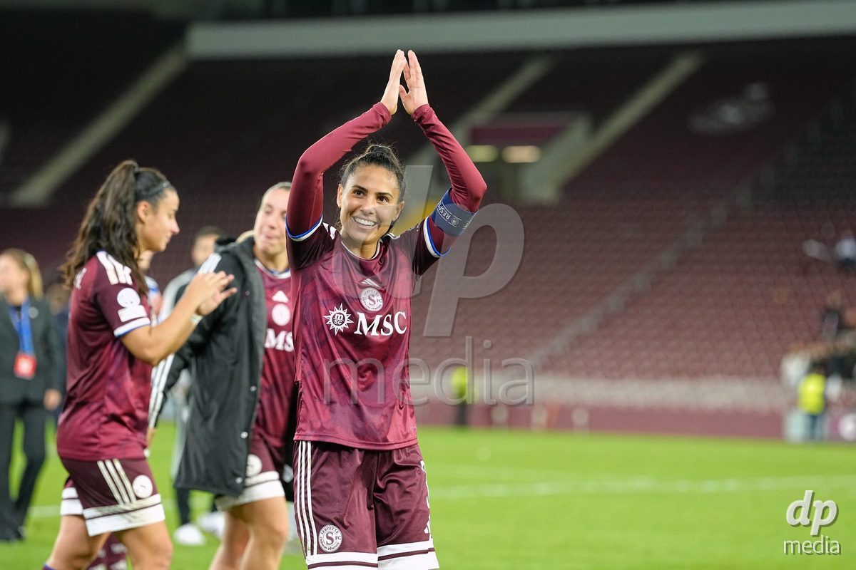 GENEVA, SWITZERLAND - OCTOBER 28: Daina Bourma of Servette FC Chenois Feminin celebrates to the fans after the UEFA Women's Champions League match between Servette FC Chenois Feminin and OH Leuven at Stade de Geneve on October 28, 2026 in Geneva, Switzerland.